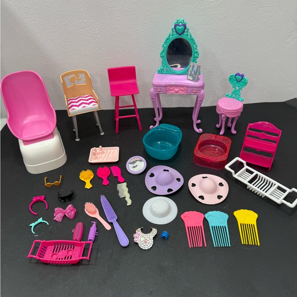 Barbie bath spa bedroom furniture and accessories- PRICE FIRM